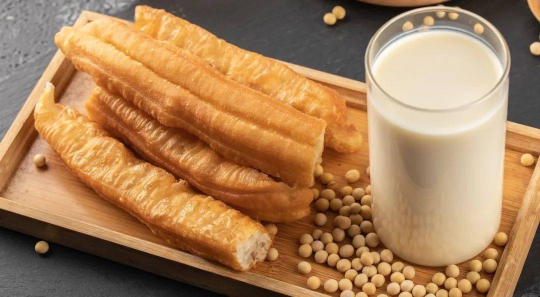 时间|这四类早餐虽好吃,但真的很不健康,千万不要经常吃!