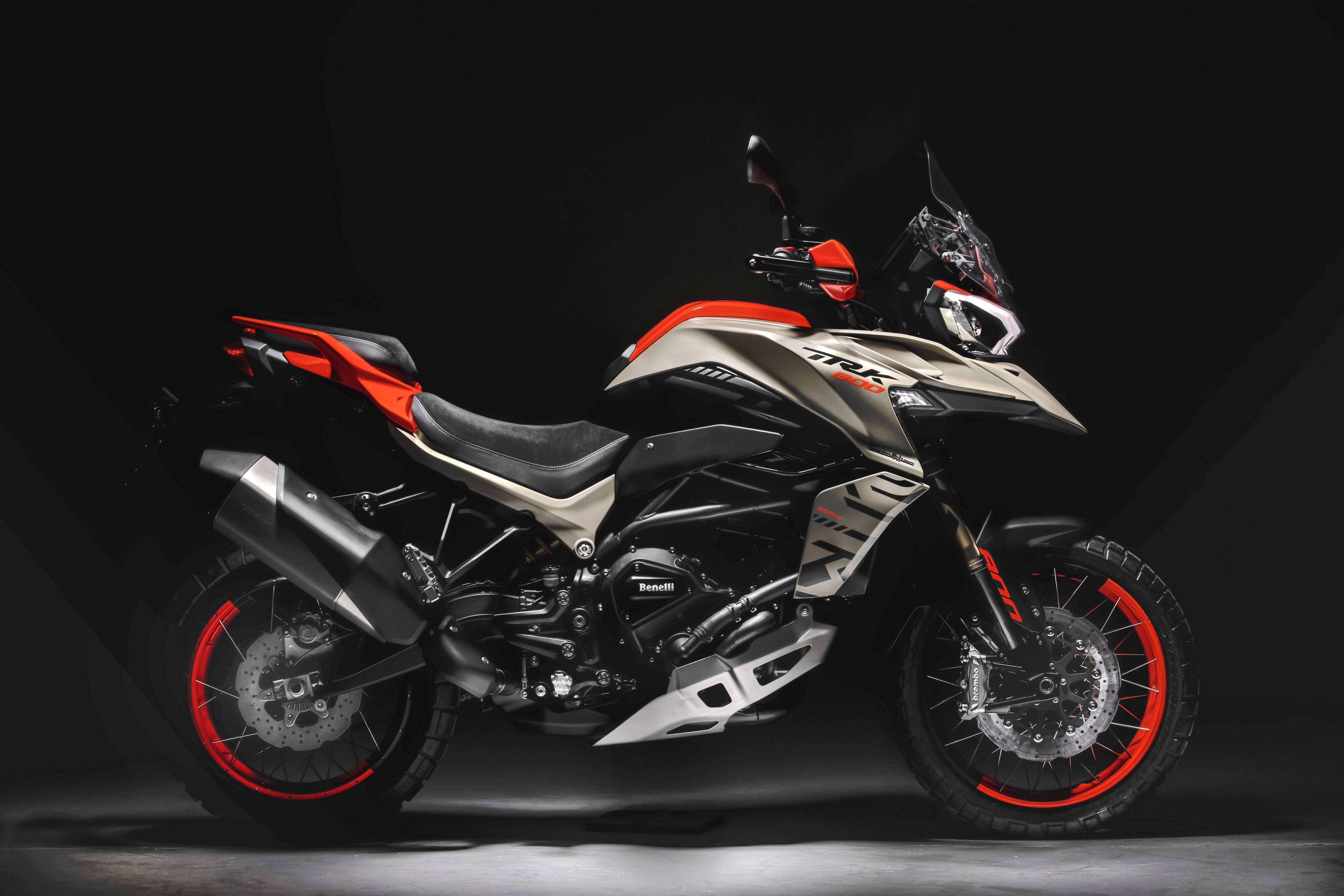 benelli 2022 欧洲版 leoncino 125,trk800