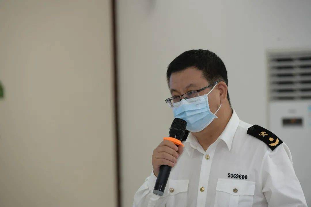 观澜海关燕宇关长本次模拟法庭是一次别开生面,精彩纷呈的法治盛宴,既