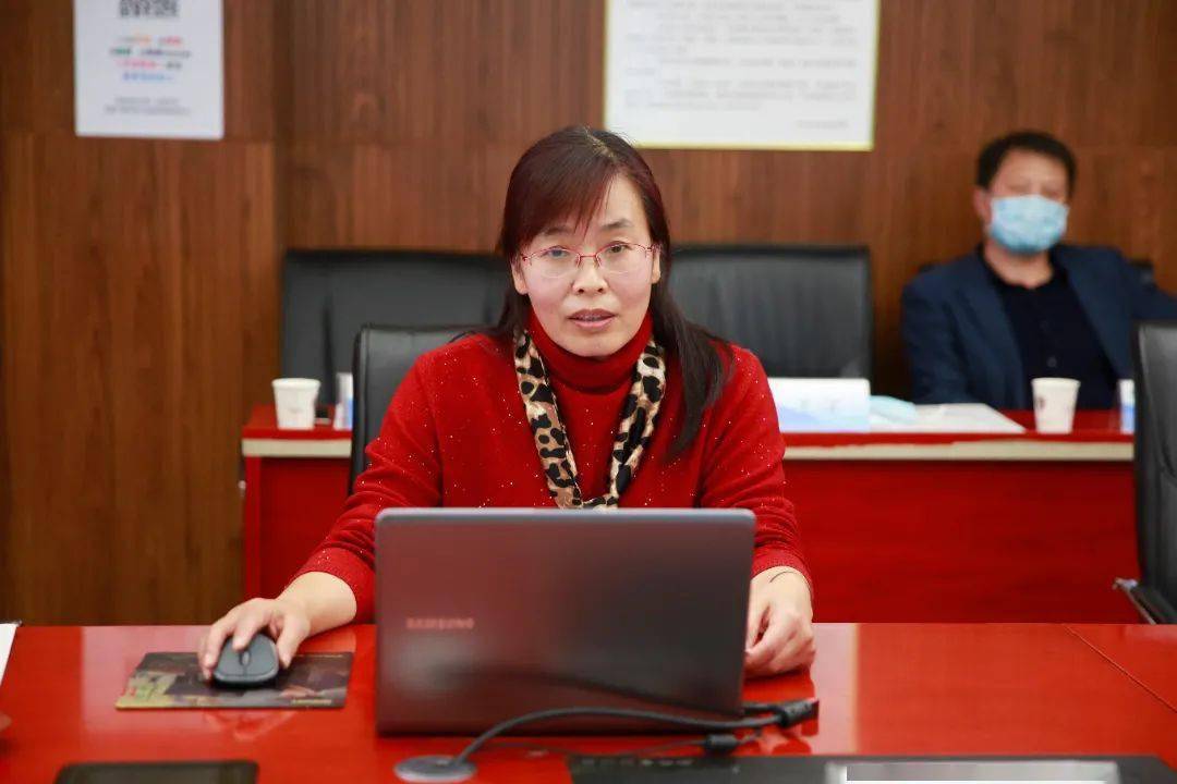 王洋(北京市平谷区第五小学校长)我们认为"减负"的关键在校内,在课堂