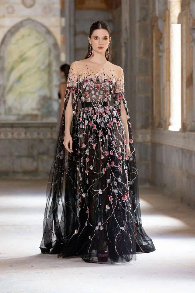 秀场【秀场】2022 春夏成衣系列 – GEORGES HOBEIKA