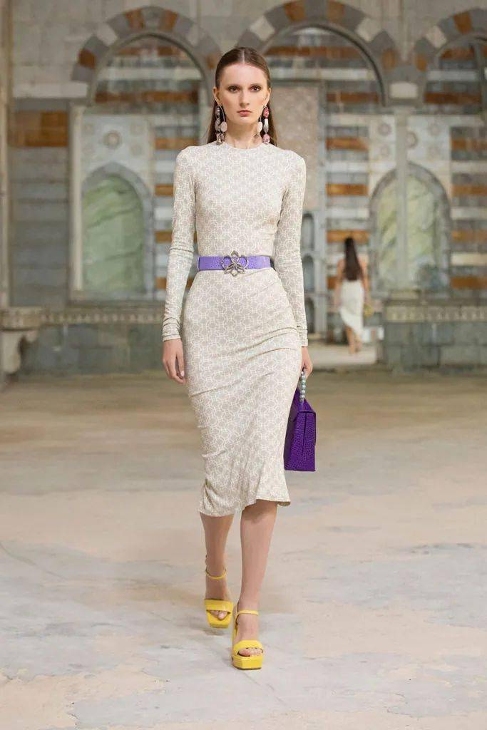 秀场【秀场】2022 春夏成衣系列 – GEORGES HOBEIKA