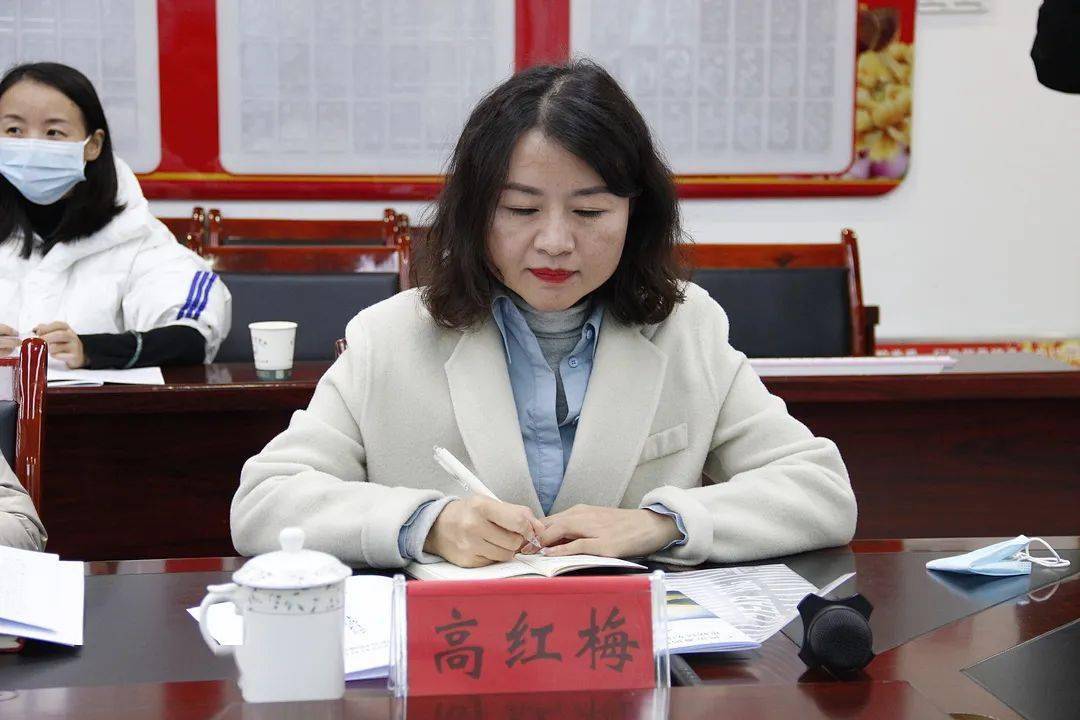 广州市番禺区驻金帮扶人民医院专家孟庆举作帮扶汇报