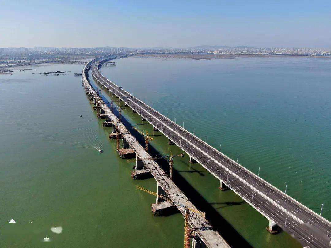 壮观国内首座跨海高速铁路桥福厦客专泉州湾跨海大桥全桥贯通