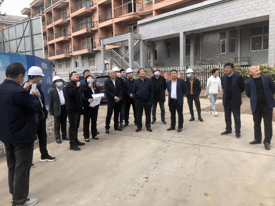 11月5日上午,新怡和集团领导和固始县副县长冯晓一行到大别山棚改项目