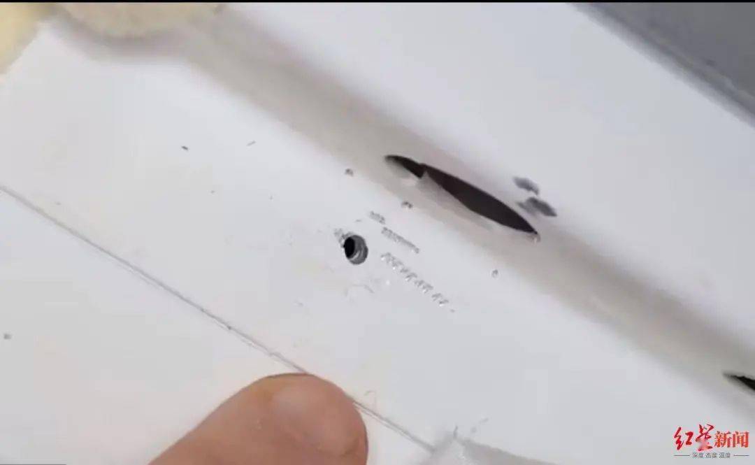 在太空给飞船打洞！只因“想回地球”？