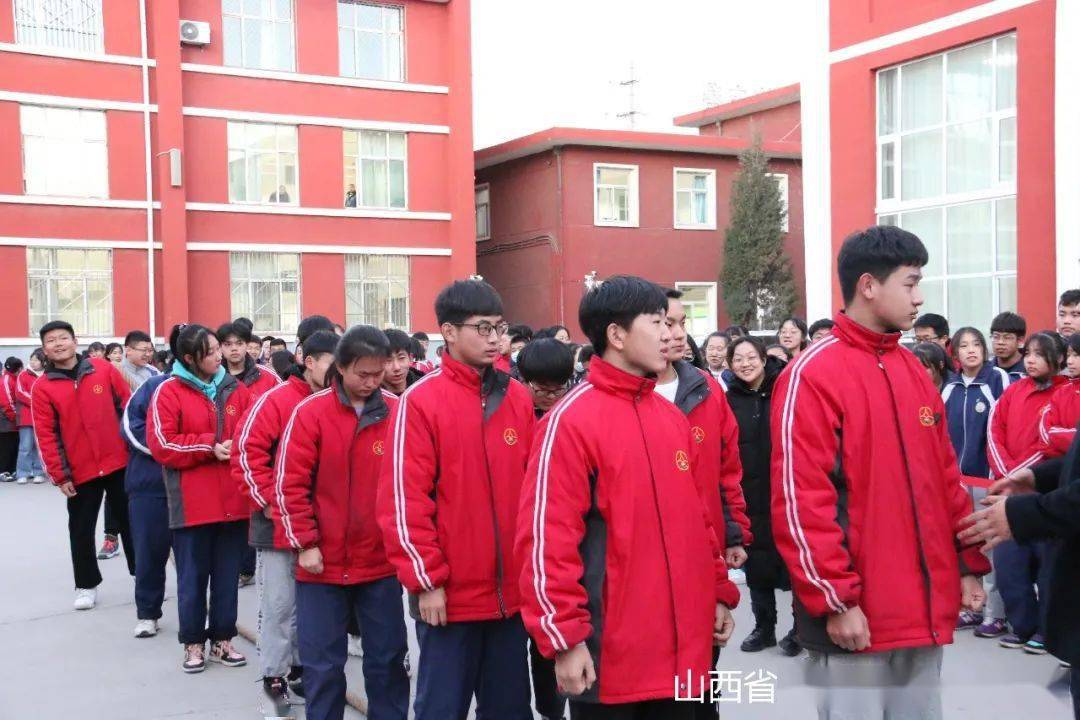 【头条】静乐一中举行高二年级拔河比赛_盛会_少年_班级