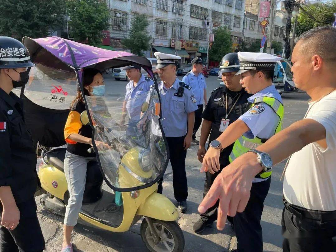 潮陽交警大隊各執勤中隊持續加大與各鎮(街道)執法部門聯合執法力度