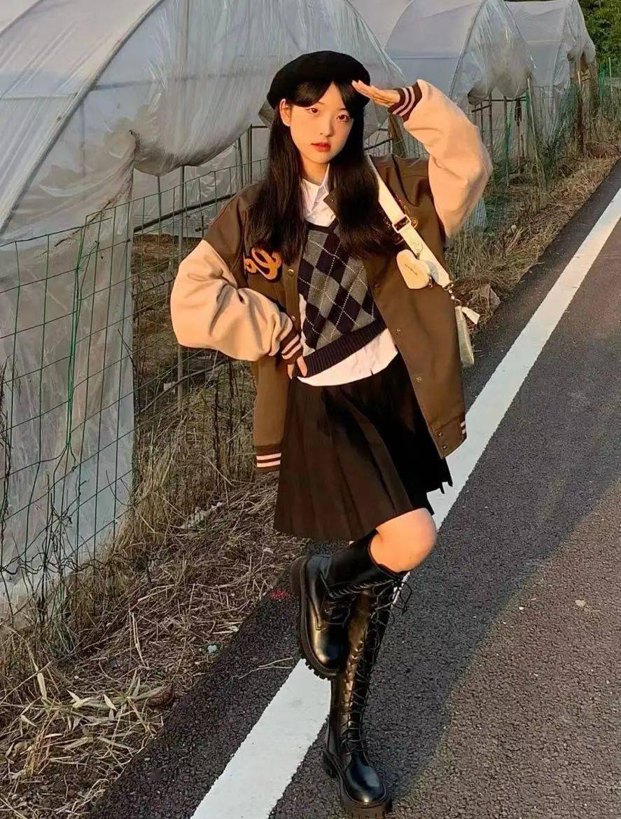 棒球服百褶裙小个子这么穿也太气质了