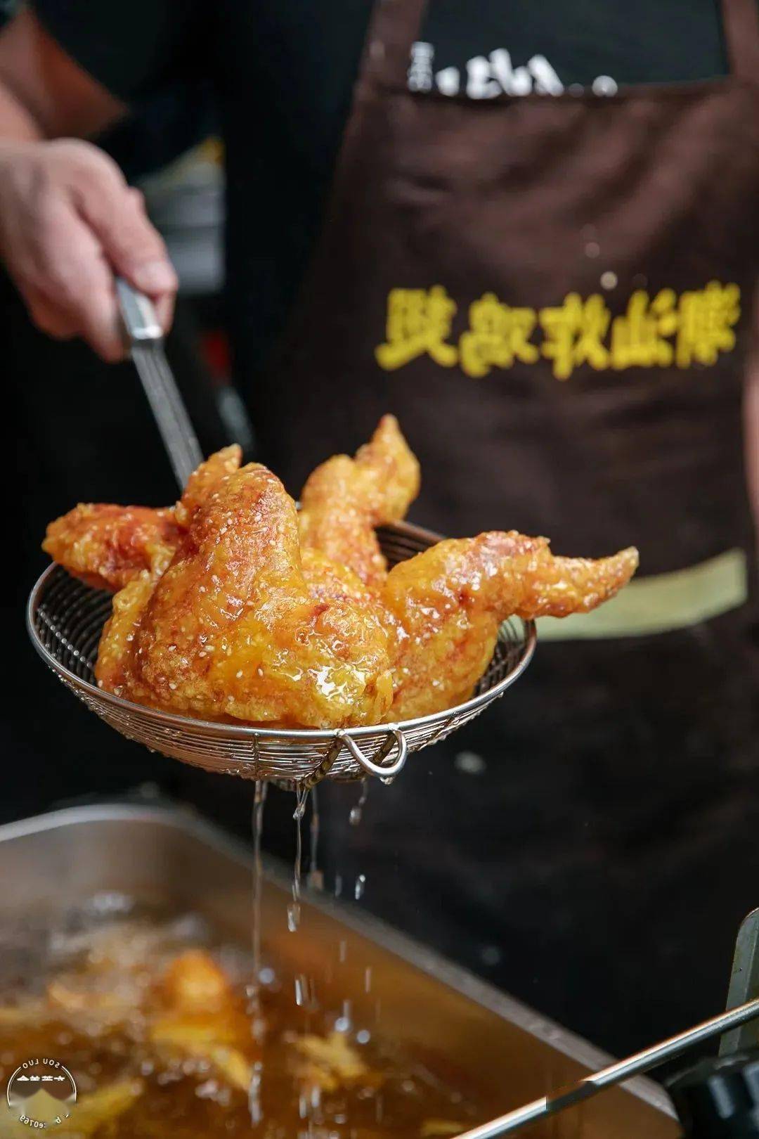 潮汕人的味觉密码一口飙汁的腐乳炸鸡翅来了