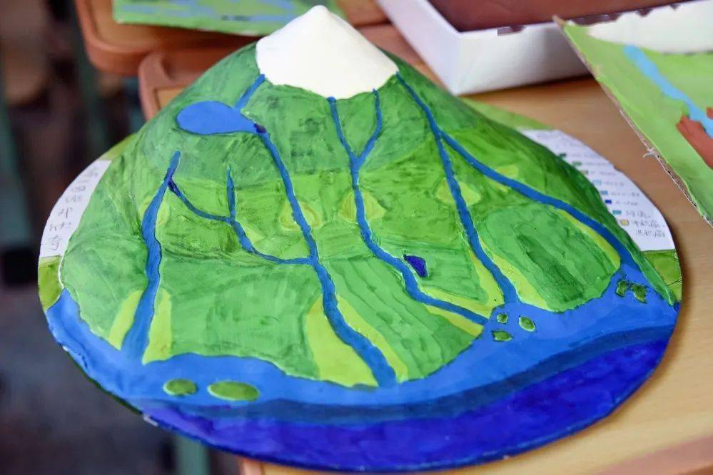 指掌山河做模型,结伴畅游地理园:杨村一中地理创意实践