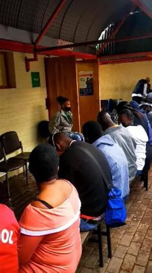 病例|【992 | 万象】“我在南非感染了奥密克戎”：有这样3种症状！