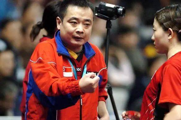 早在2006年的时候,刘国栋就去往了新加坡,成为了乒乓球队的总教练