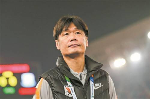 世界杯|李铁辞去国足主教练职务 李霄鹏接任
