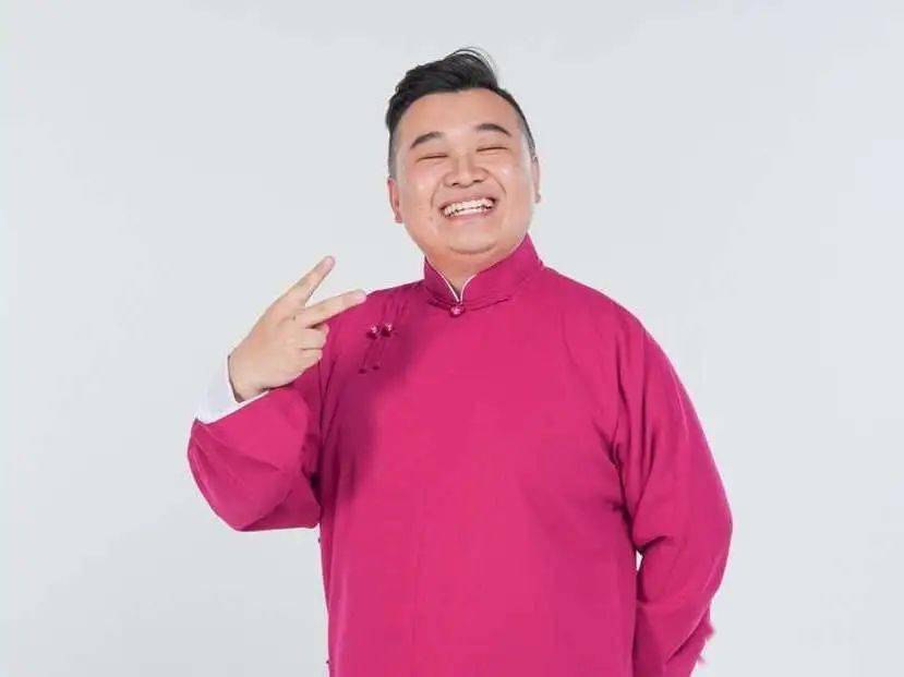 左右滑动查看更多张天雷:青年相声演员,编剧,师承曲艺名家李菁先生.