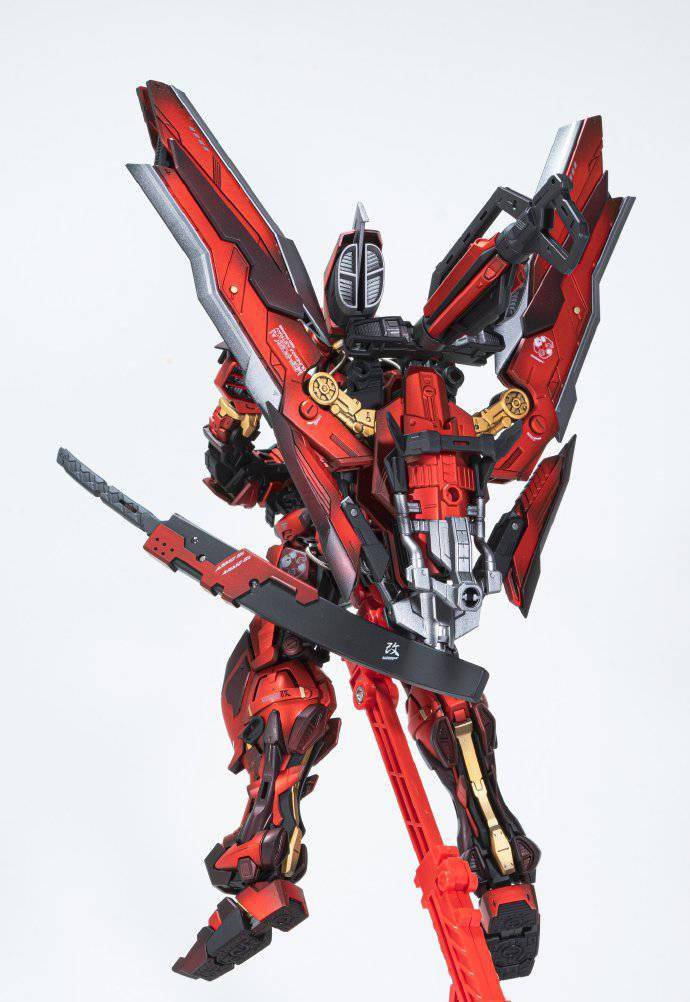 头部长犄角,大剑红异端高达模型_红色_改造_造型