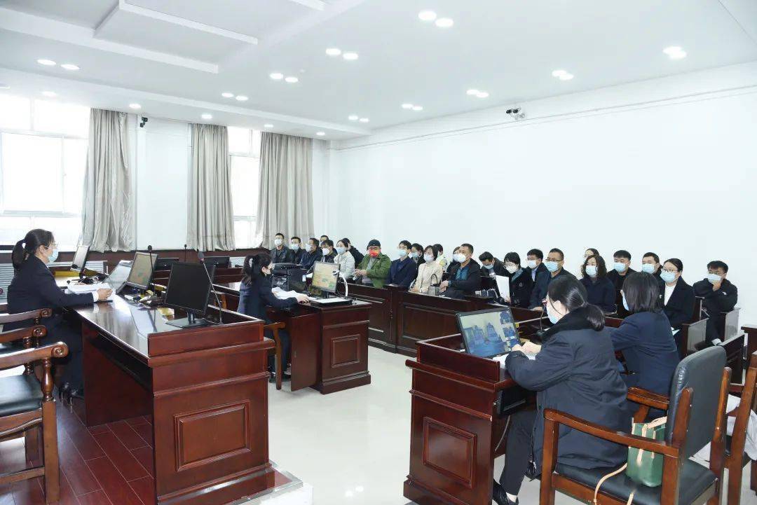 关注2021年11月30日-12月1日,景泰县人民法院依法公开开庭审理被告人