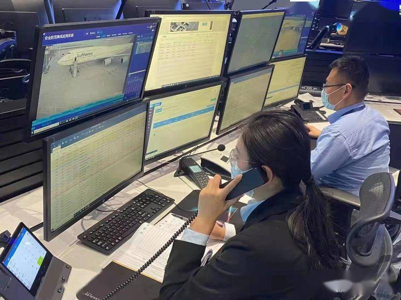 保障|迈入4F时代！青岛胶东国际机场迎来首架F类机型，载客量更大