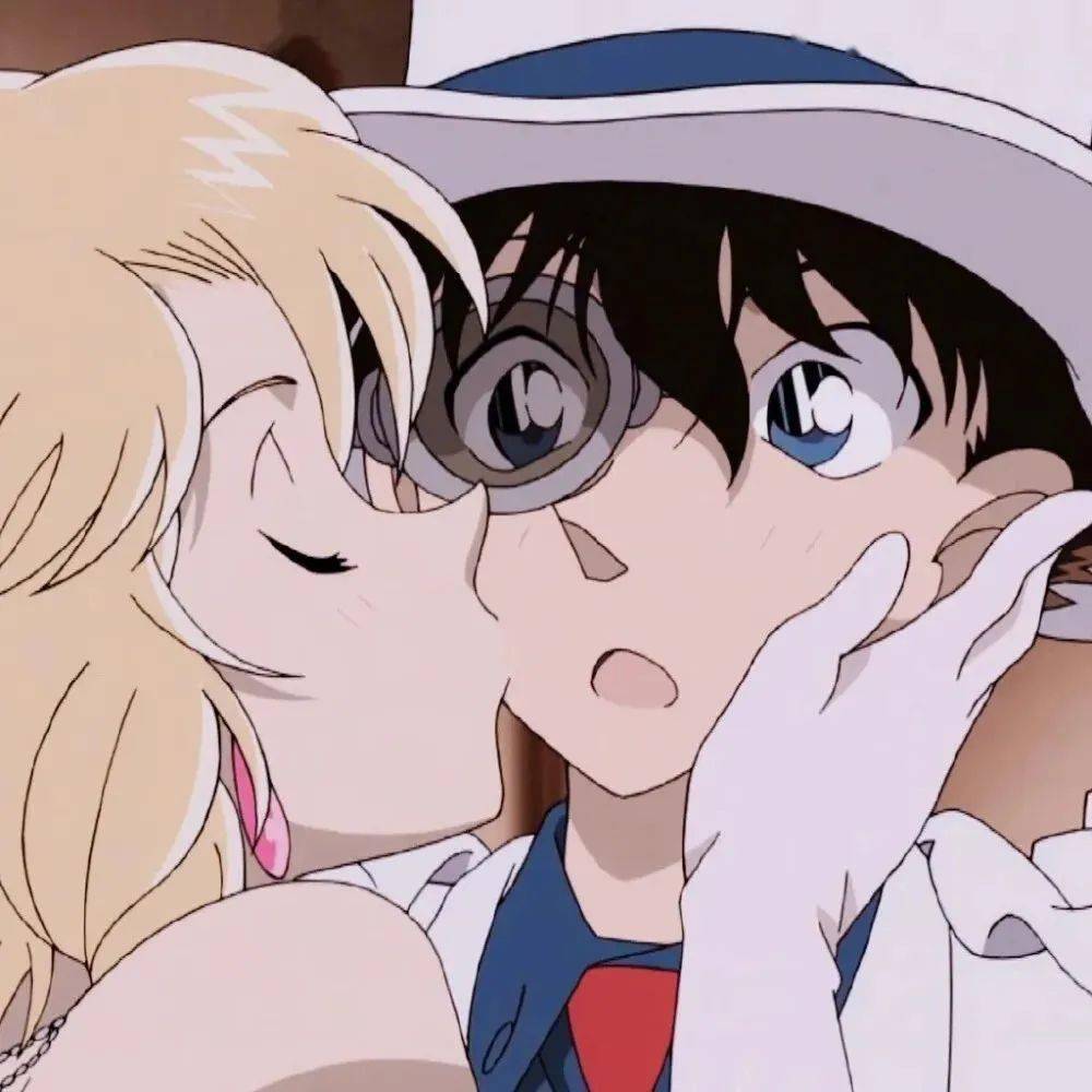 一抹忧郁深邃的动漫男女头像