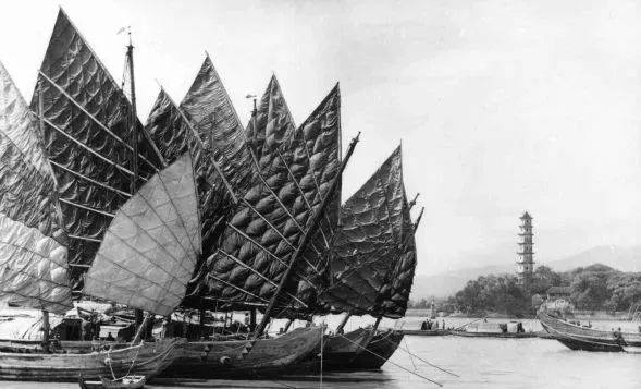 清末民初,瓯江上的帆船