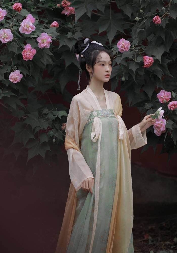 妯〃崱鎺ㄨ崘鑹轰汉锛氱緤宕17_cm_鐢靛_kg