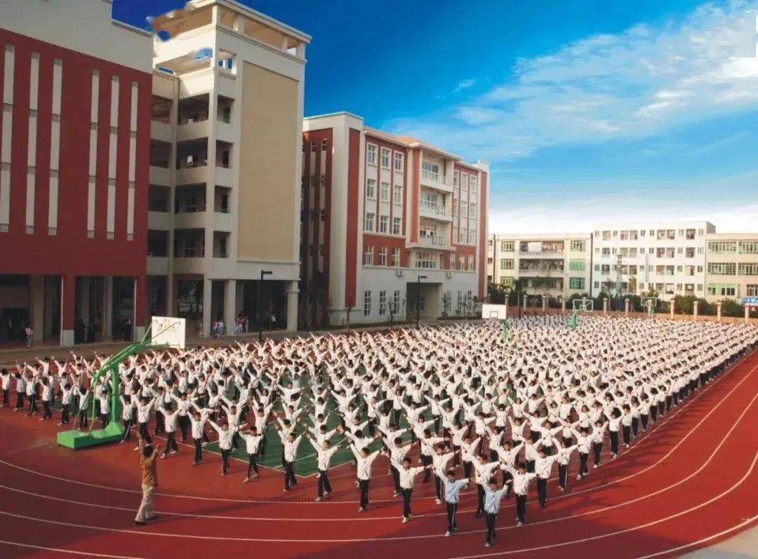 招聘东莞市光明小学2022年元旦招聘启事