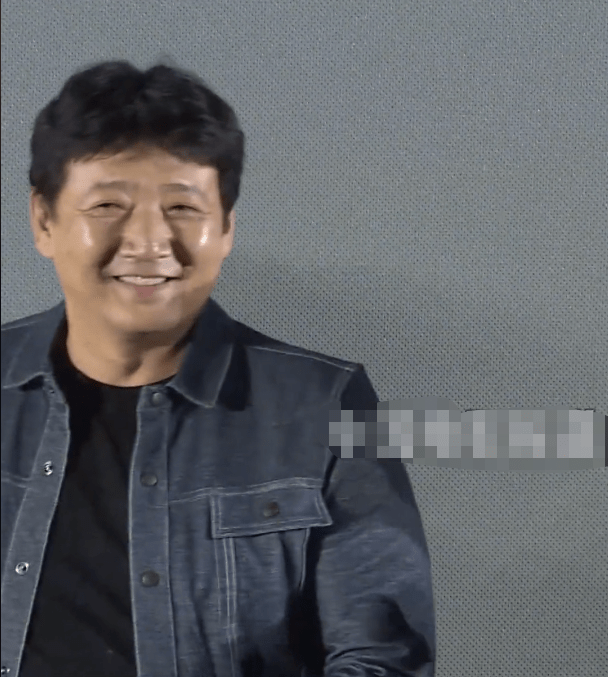 王砚辉上台鞠躬讲述从业感想称要做个干净的人被王迅大赞演技