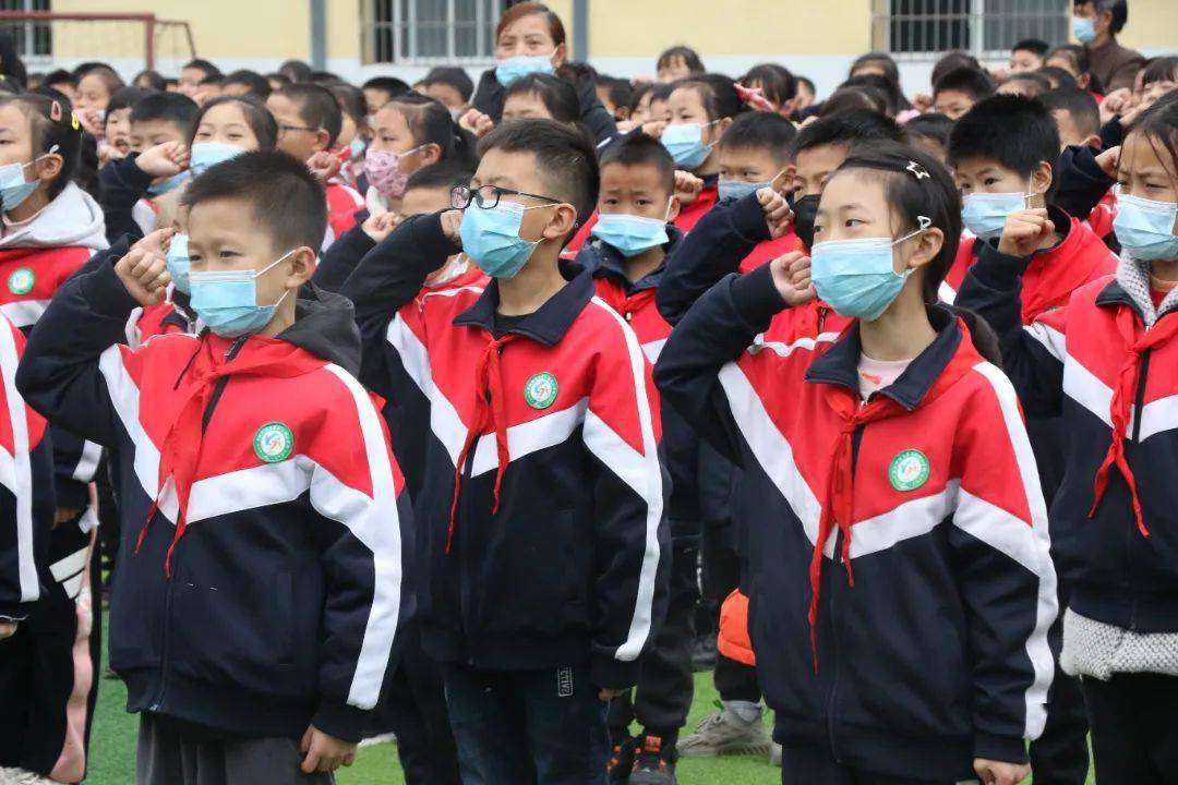 由中华慈善总会发起的"干净娃娃养成计划"启动仪式在潼南区玉溪小学