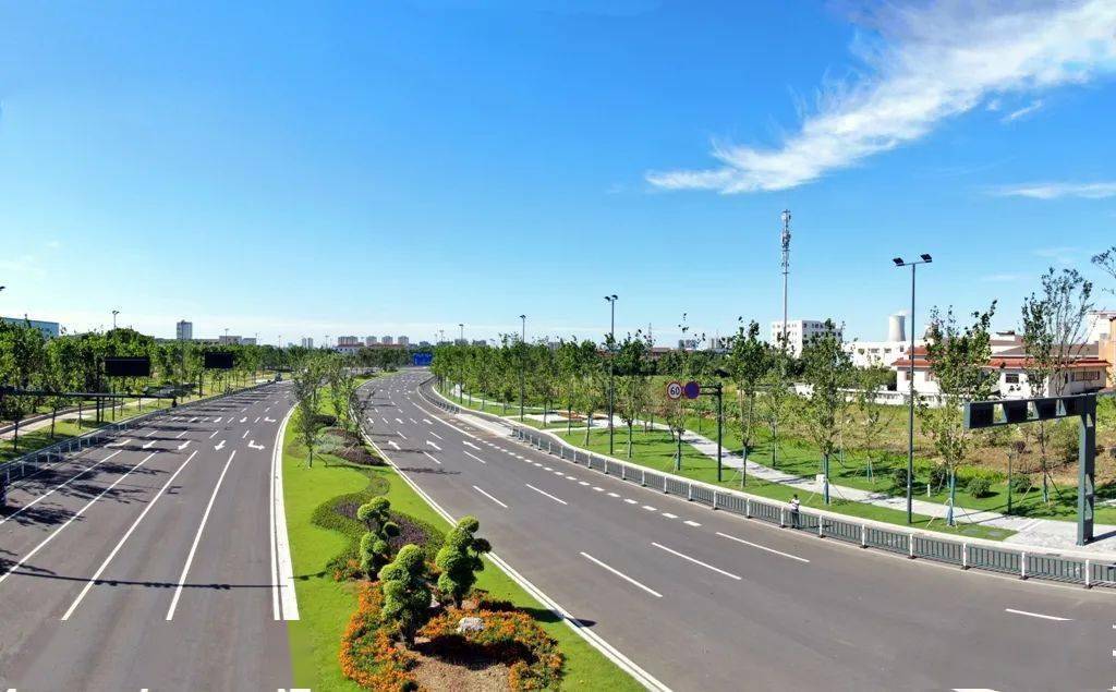 常青路(丁剑路-龙锦路)journey道路全长4.3公里,宽40米.