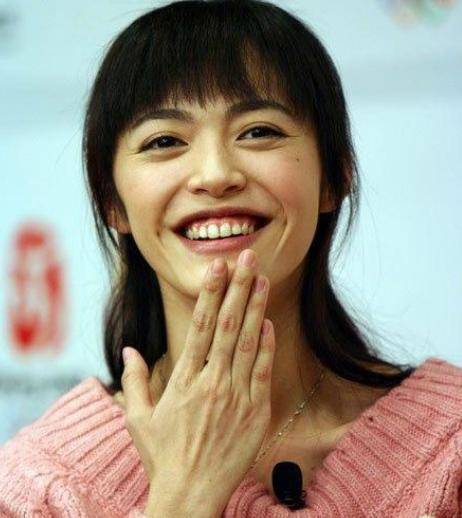 嘴大是姚晨的特点,可这腿这么美怎么没人知道!_轮廓_眼睛_大嘴