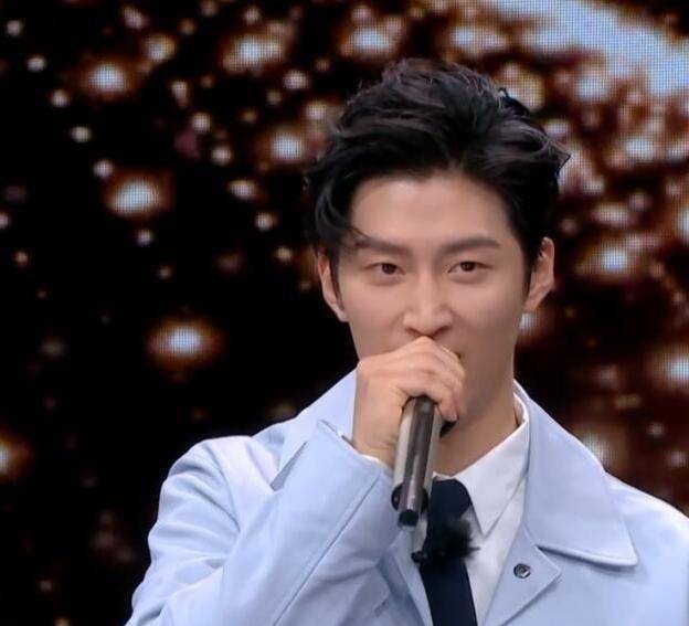 3月29日,《声临其境》进入下期半决赛,窦骁配音的《美女与野兽》也曾