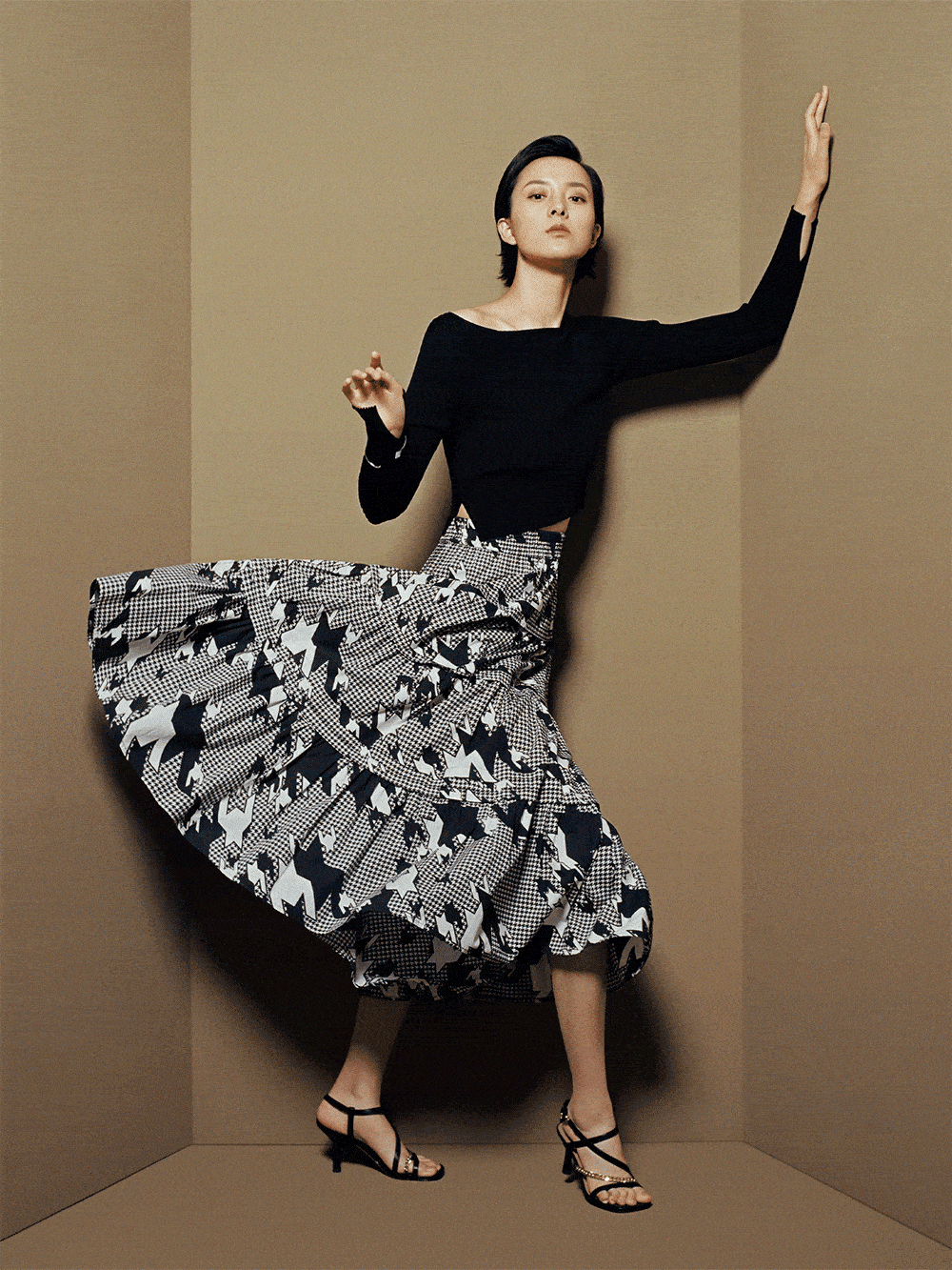 官宣|insun恩裳品牌代言人 裴蓓_侵权_实物_图片