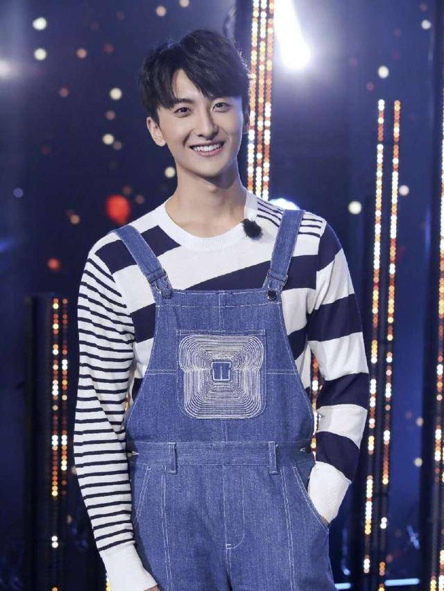 牛骏峰对表演的强烈热爱很早就知道了自己喜欢什么