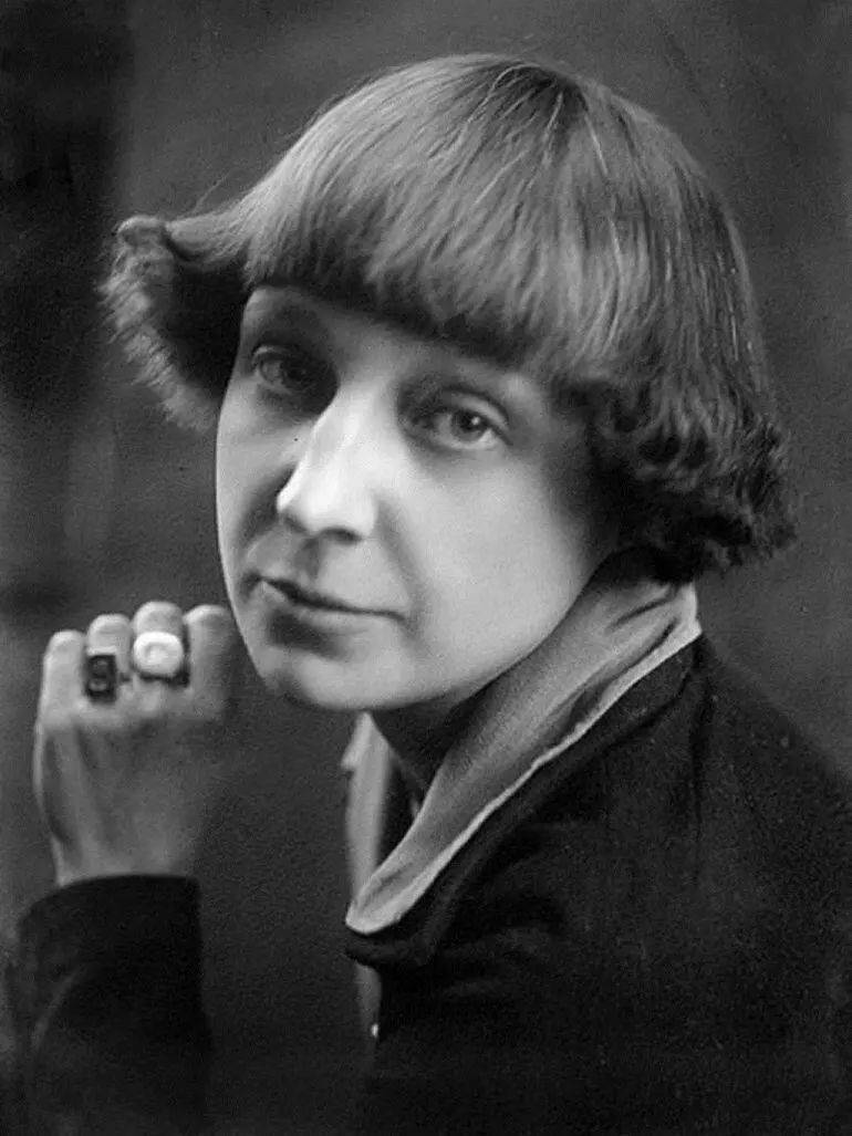 sisu┆读诗茨维塔耶娃我想和您生活在一起