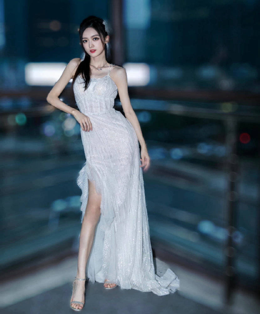 灵儿作为中国传媒大学的毕业生,她的解说能力是得到了所有kpl观众肯定