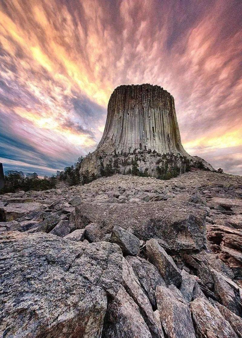 魔鬼塔之谜，是通天大树？还是外星基地？_搜狐网