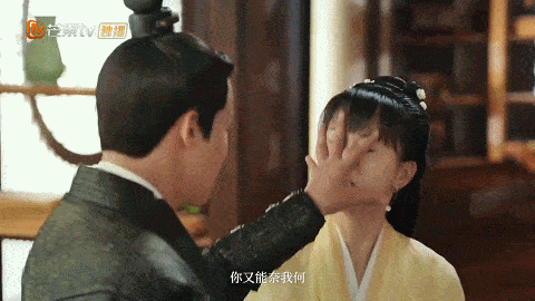春晚捧红的领舞面部僵硬整容明显一夜成名又被“打回原形”2021年