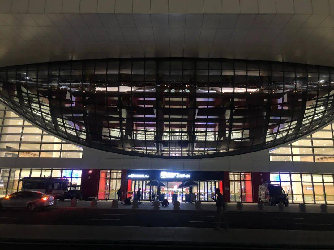 实探:惠州北站的漂亮夜景,更靓的超前规划,还预留两条地铁线站台!