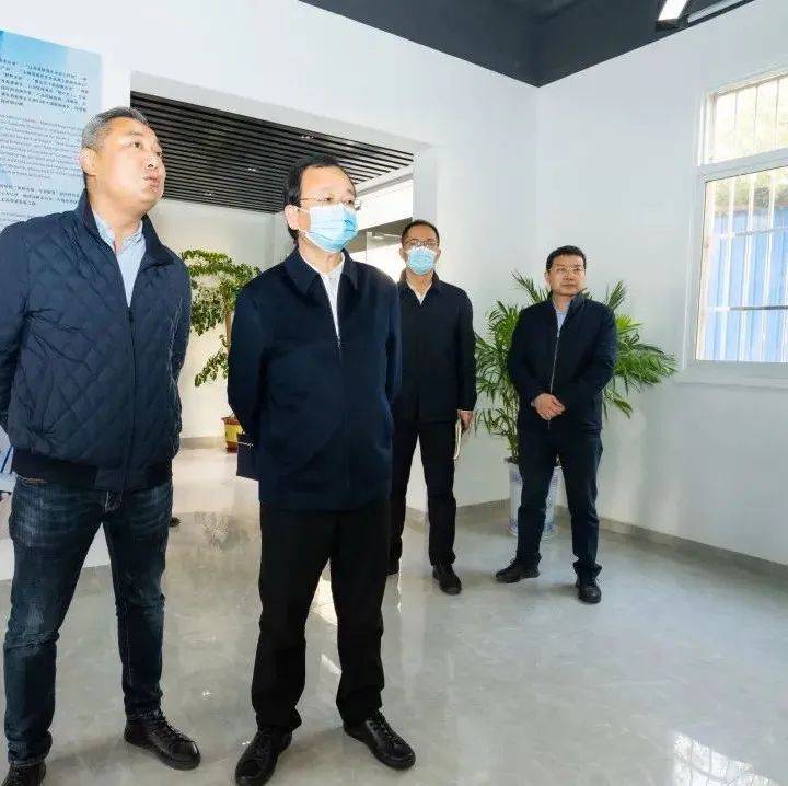 为企业发展鼓劲 为破解难题支招_张仁_产品_小霆