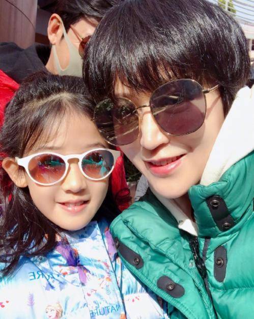 陆毅鲍蕾贝儿身高 dd9dc1a8969946df93236117192bb856.jpeg