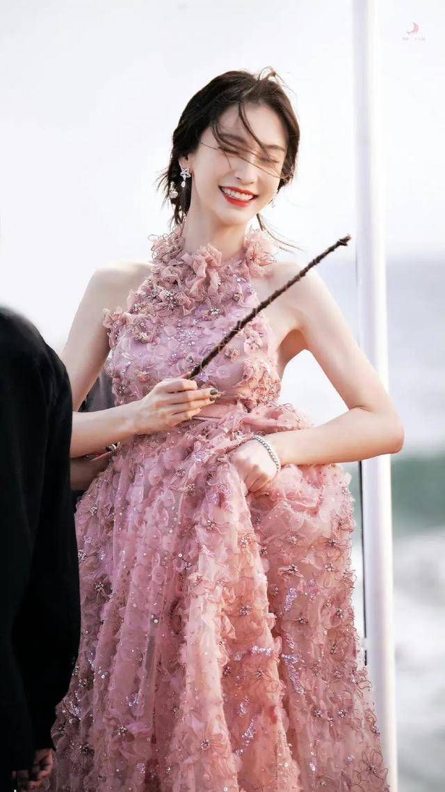 angelababy杨颖果然是人间至美,难怪黄晓明爱他_梦笑_香汗_颜如玉