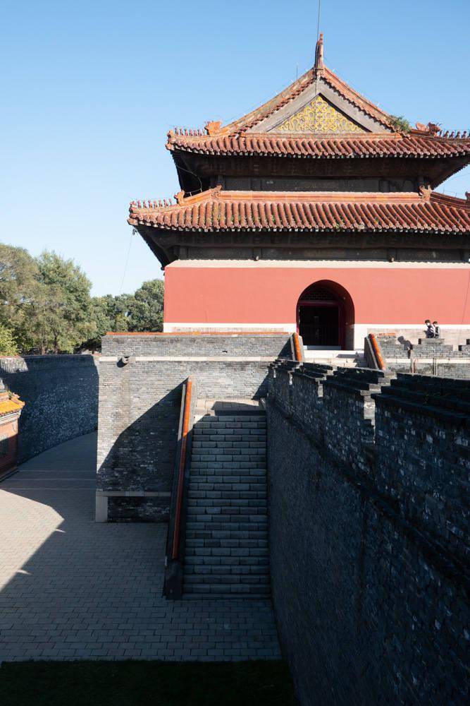 沈阳的一个公园,竟然在一座坟墓里,游人还不少_昭陵_陵墓_皇太极