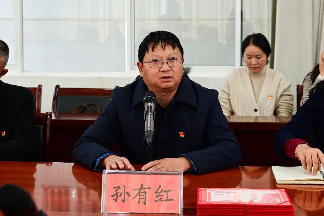 刘琼芬书记,孙有红校长介绍此次活动的目的,意义,并就疫情防控相关