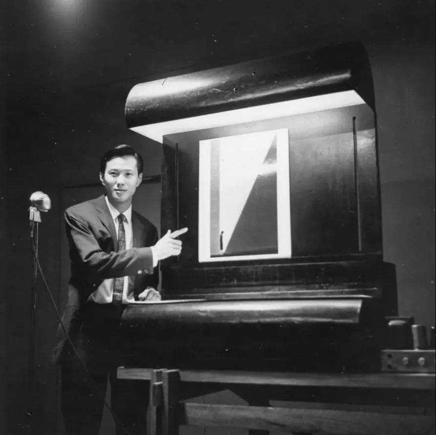 因为|“不要因为我拍过三级片，而否认我是一个出色的摄影师”