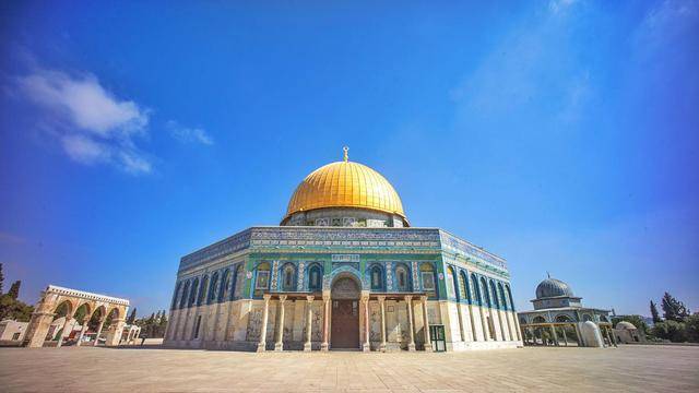 穆斯林的圣地圆顶清真寺金顶的辉煌