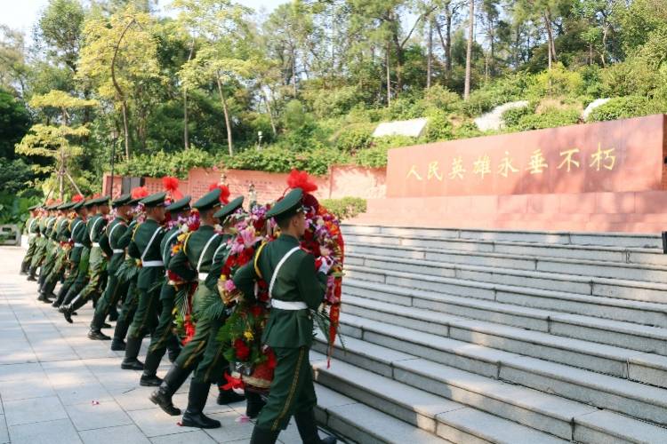 江门英雄山烈士陵园图片