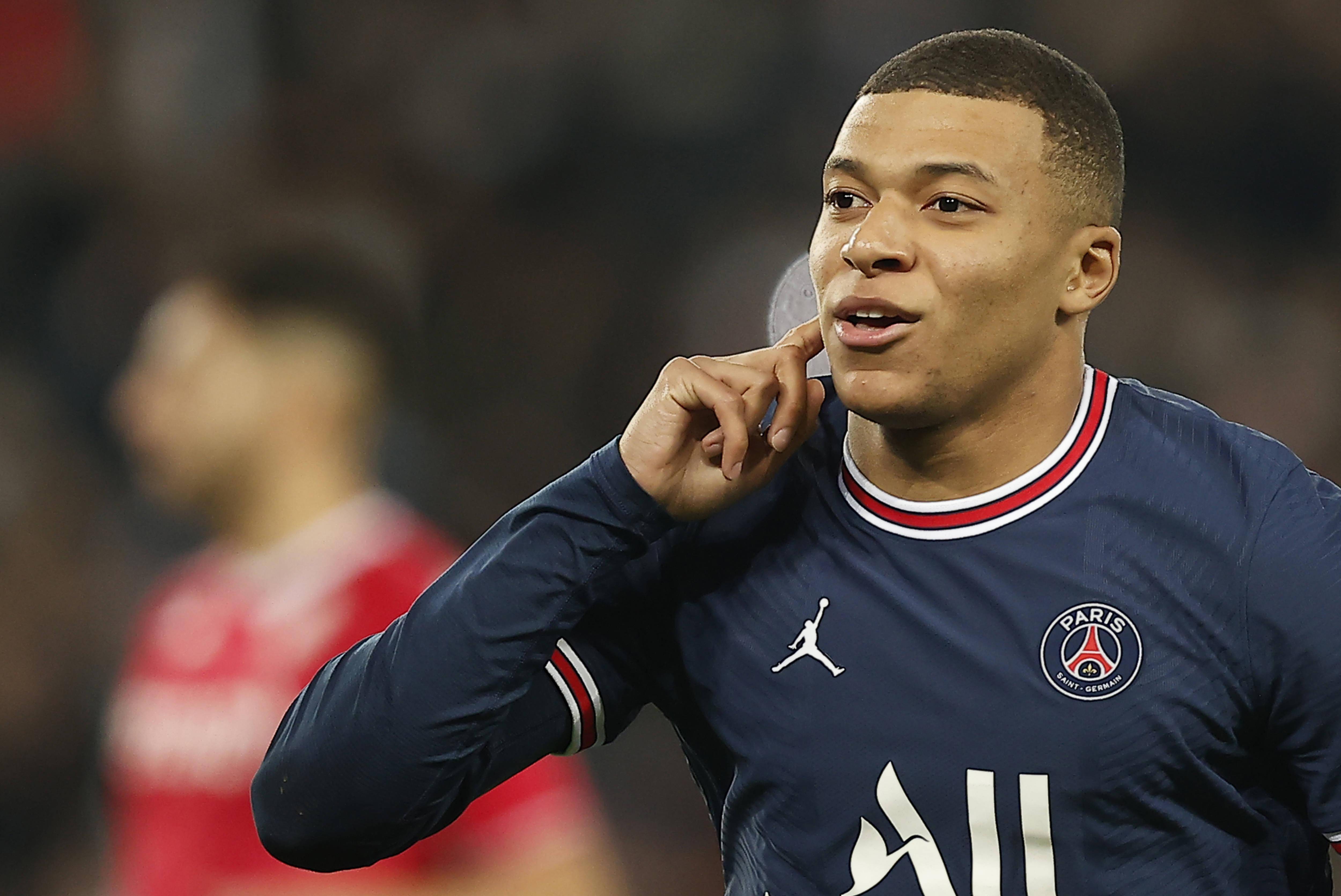 足球——法甲:巴黎圣日耳曼胜摩纳哥_比赛_球员_姆巴佩