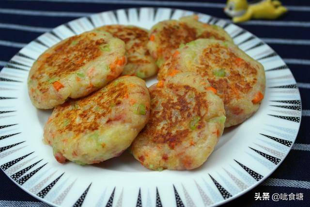 學會這款土豆餅早餐不犯愁軟糯鹹香美味誘人做法很簡單