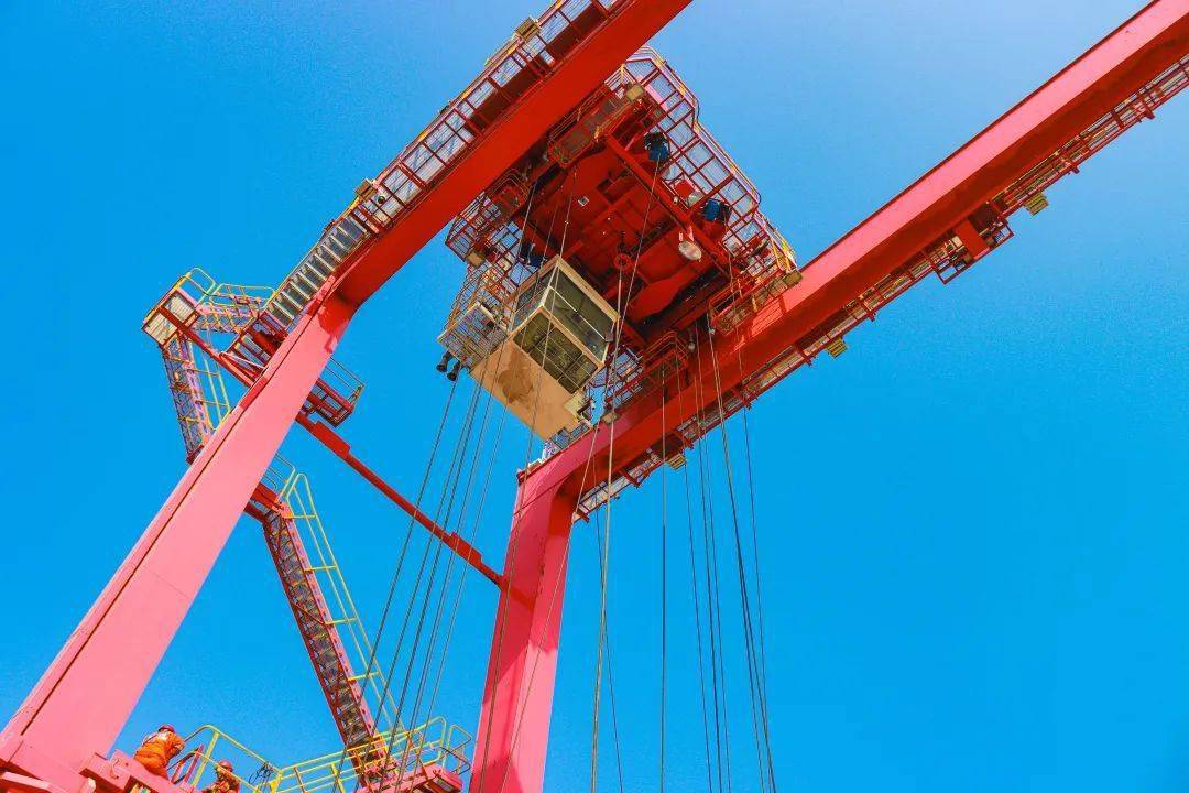 自动化系统,并运用5g网络数据传输 无线传输与码头tos系统数据互交