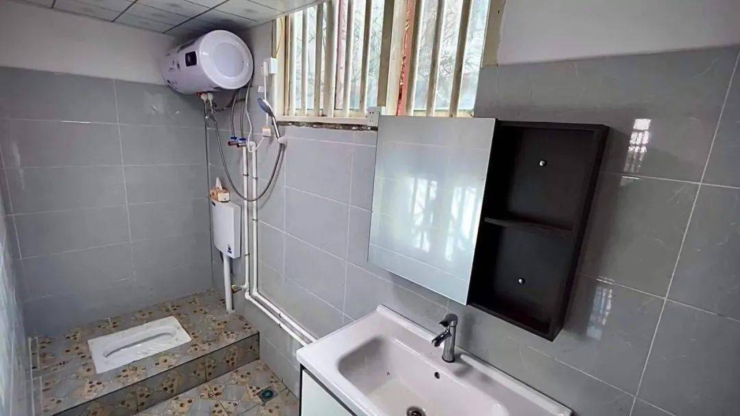 "脏乱臭"变"洁净美",农村厕所换新貌_武冈市_革命_改厕